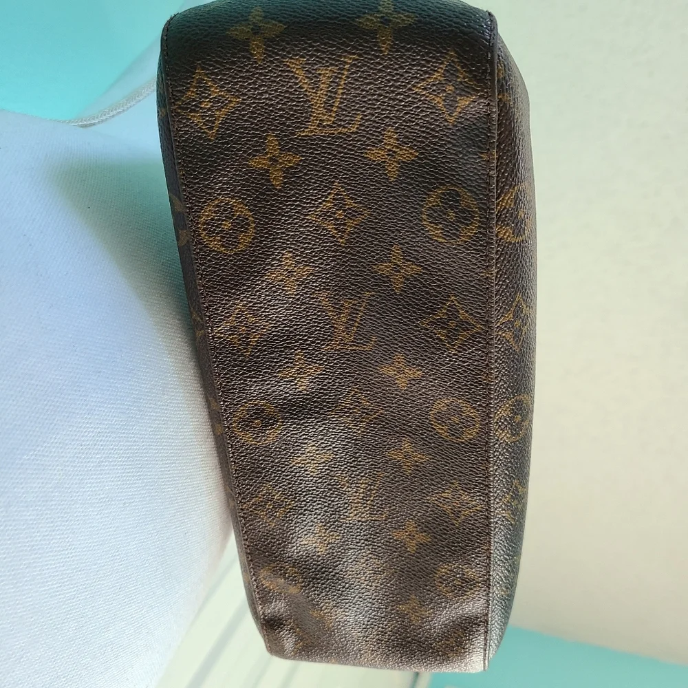 Louis Vuitton GM Looping Bag - Picture 5 of 16